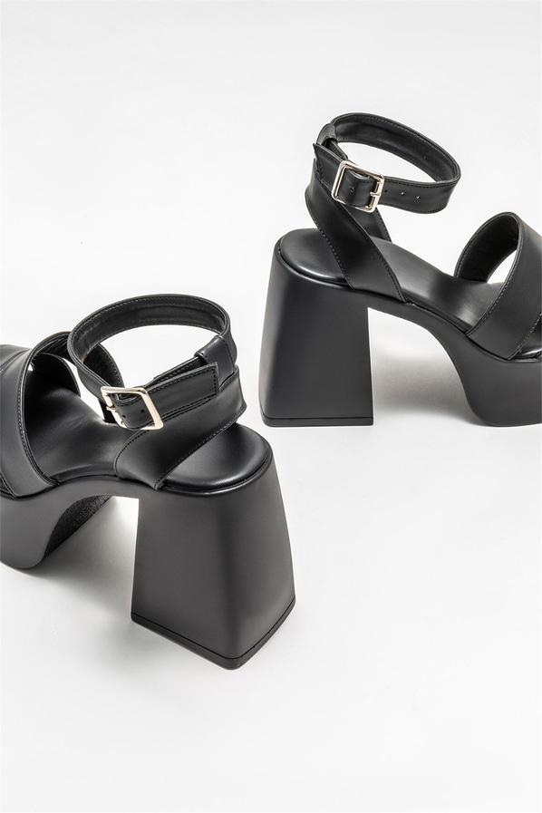 Siyah topuklu kadın sandalet - Elle Shoes