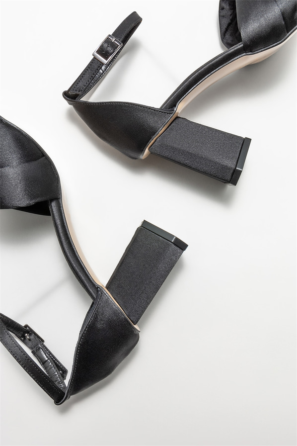 Siyah topuklu kadın sandalet - Elle Shoes
