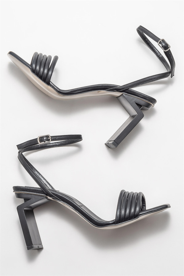 Siyah topuklu kadın sandalet - Elle Shoes