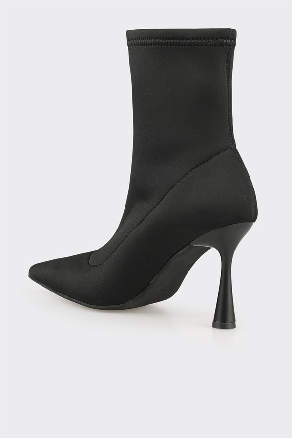 Siyah Kadın Yüksek Topuk Bot