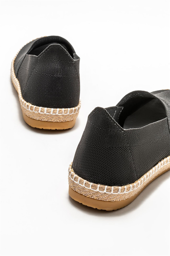 Siyah erkek günlük ayakkabı, günlük kullanım için - Elle Shoes