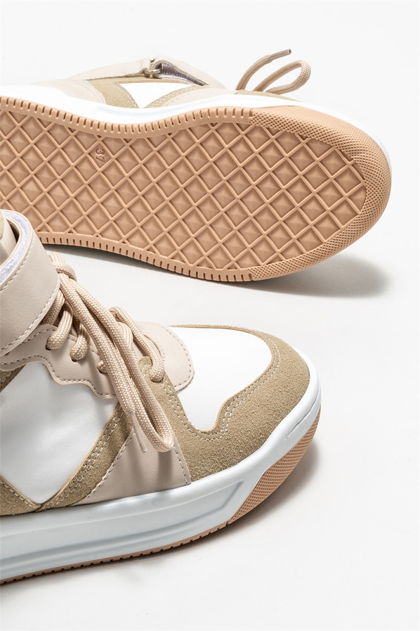 Siyah SUSSANA KADIN BOT