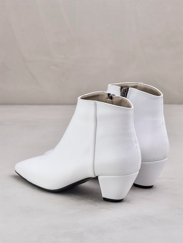 Beyaz kadın bot - Elle Shoes