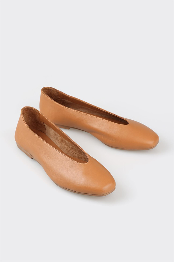 Taba deri simli kadın babet, rahat kullanım için - Elle Shoes