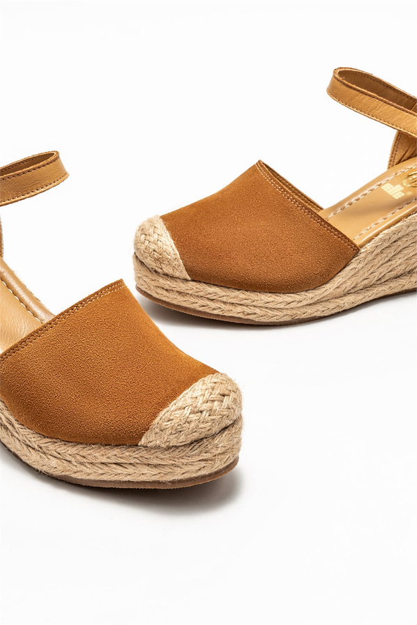 Taba kahve deri ve süet dolgu topuklu platform tabanlı kadın ayakkabı, rahat kullanım için - Elle Shoes