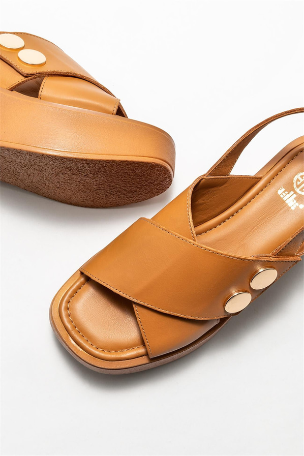 Taba deri dolgu topuklu kadın sandalet - Elle Shoes