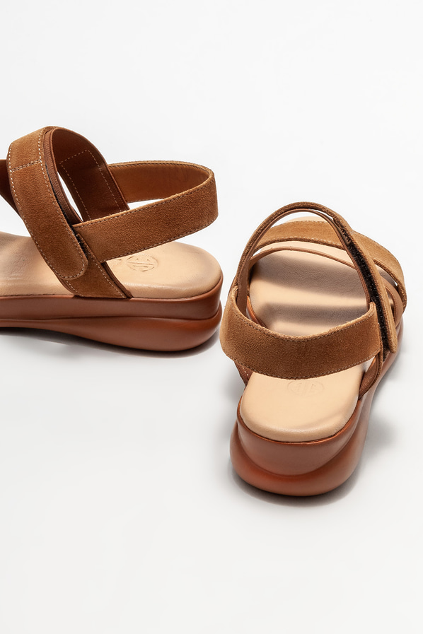 Taba deri dolgu topuklu kadın sandalet - Elle Shoes