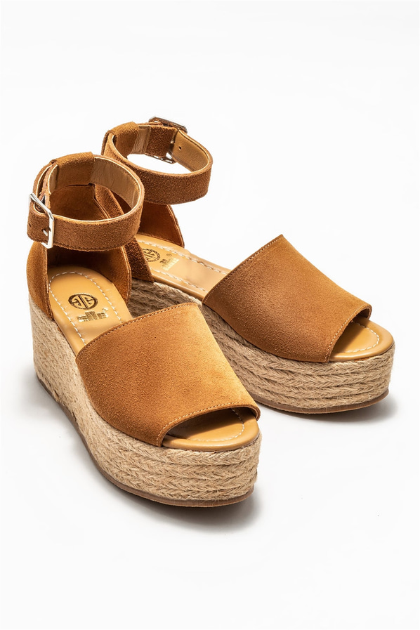 Taba kahve deri ve süet bağcıklı dolgu topuklu kadın sandalet, rahat kullanım için - Elle Shoes