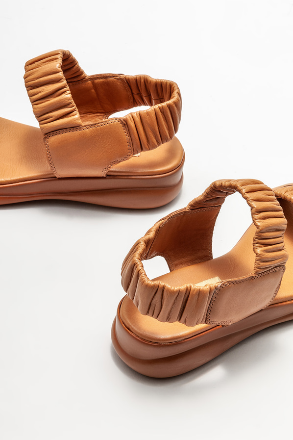 Taba deri dolgu topuklu kadın sandalet - Elle Shoes