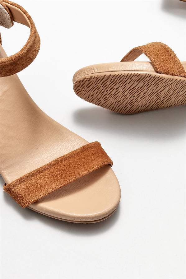 Taba deri dolgu topuklu kadın sandalet - Elle Shoes