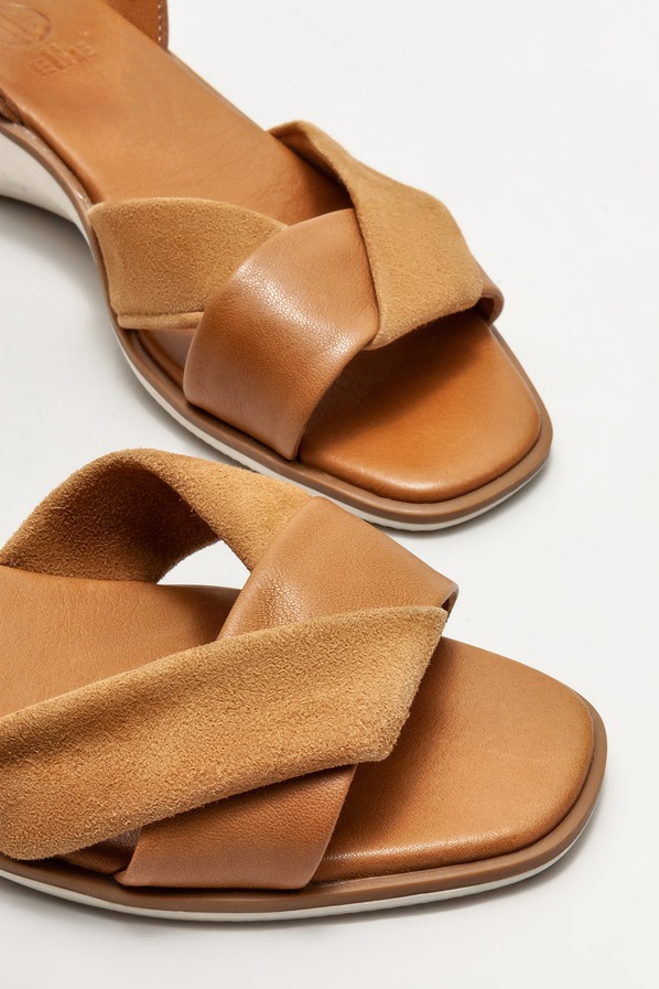 Taba deri dolgu topuklu kadın sandalet - Elle Shoes