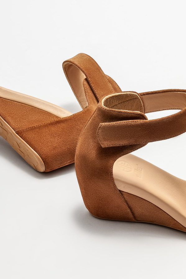 Taba deri dolgu topuklu kadın sandalet - Elle Shoes