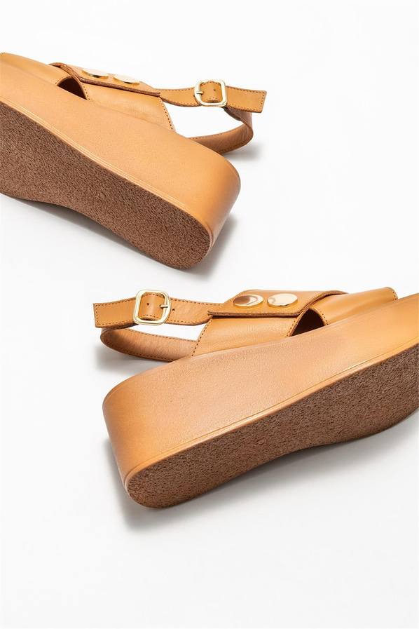 Taba deri dolgu topuklu kadın sandalet - Elle Shoes
