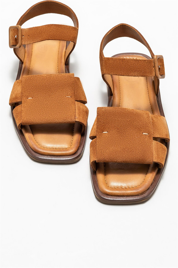 Taba deri düz kadın sandalet, rahat kullanım için - Elle Shoes