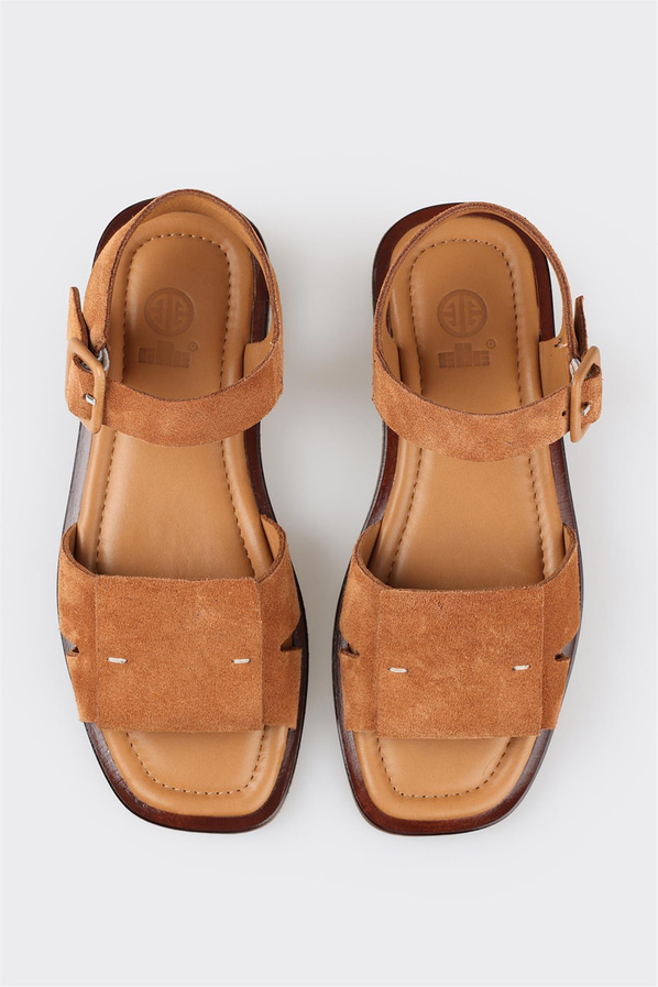 Taba deri düz kadın sandalet, rahat kullanım için - Elle Shoes