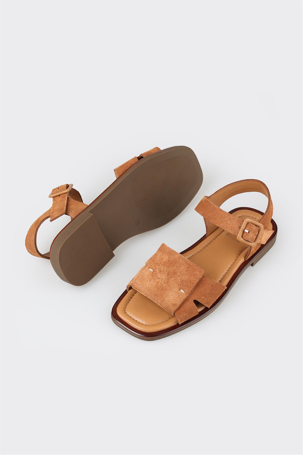 Taba deri düz kadın sandalet, rahat kullanım için - Elle Shoes