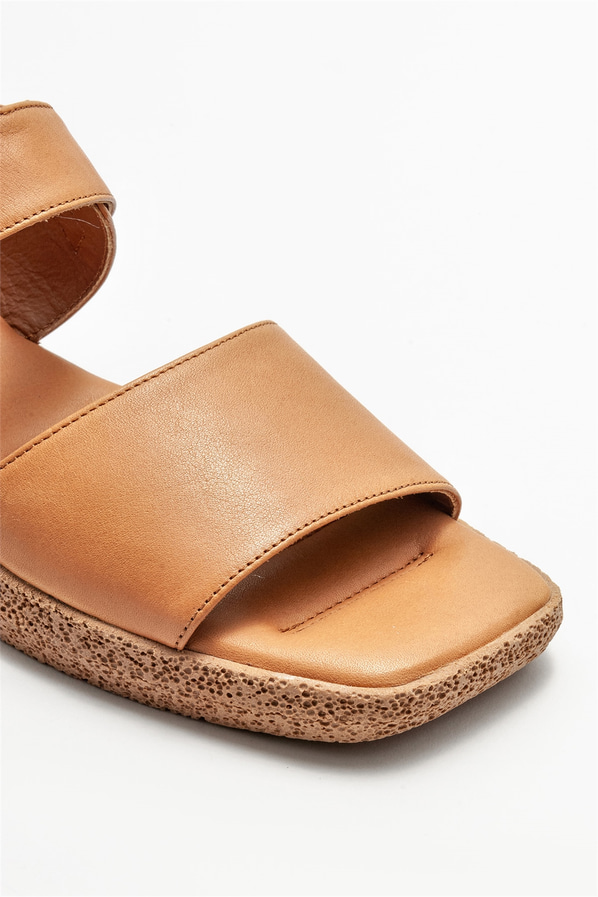 Taba deri düz kadın sandalet - Elle Shoes