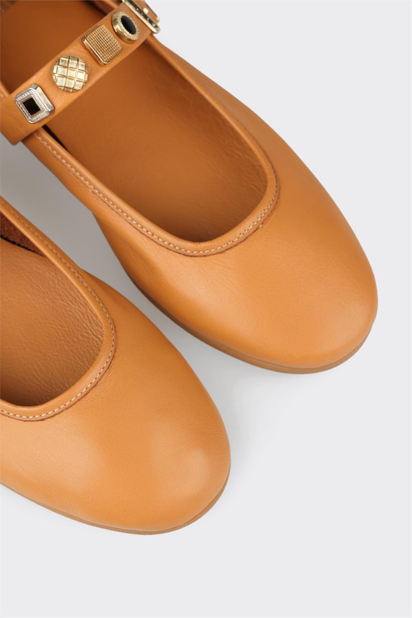 Taba deri zımbalı kadın babet, rahat kullanım için - Elle Shoes