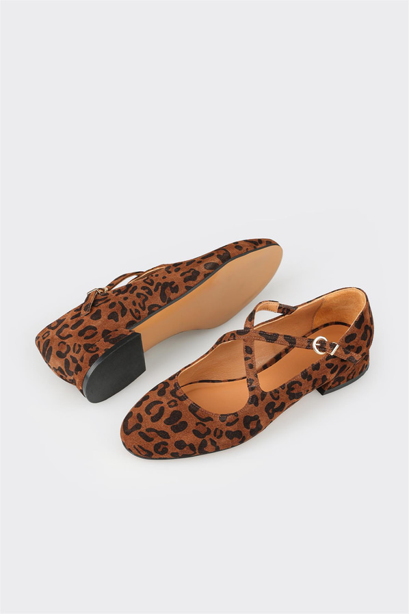 Taba deri kadın düz ayakkabı, günlük kullanım için - Elle Shoes