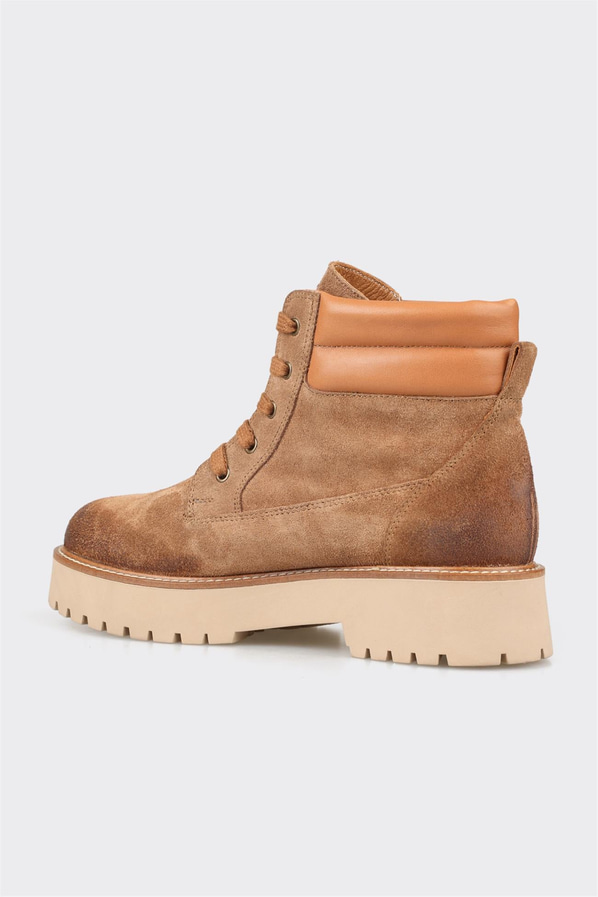 Taba deri ve süet kalın tabanlı kadın bot, rahat kullanım için - Elle Shoes