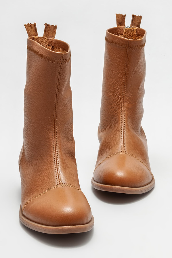 Taba deri düz kadın bot, günlük kullanım için - Elle Shoes