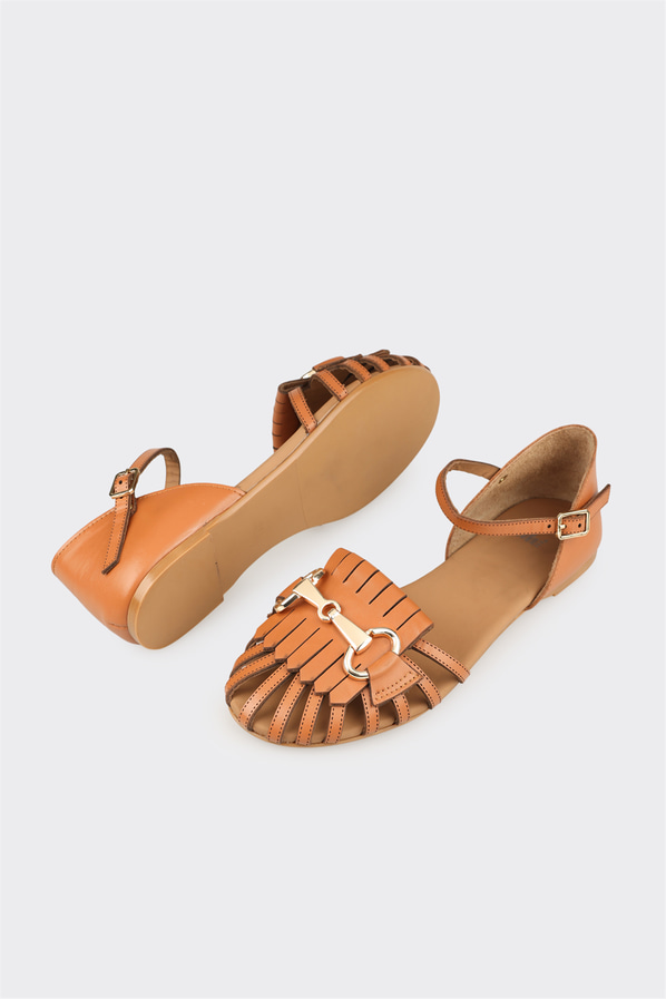 Taba deri kadın düz sandalet, günlük kullanım için - Elle Shoes