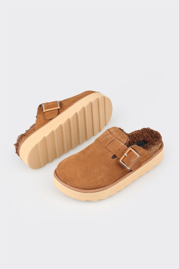Taba deri düz yumuşak dokulu kadın terlik, rahat kullanım için - Elle Shoes