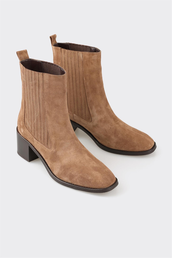 Taba deri topuklu kadın bot, rahat kullanım için - Elle Shoes