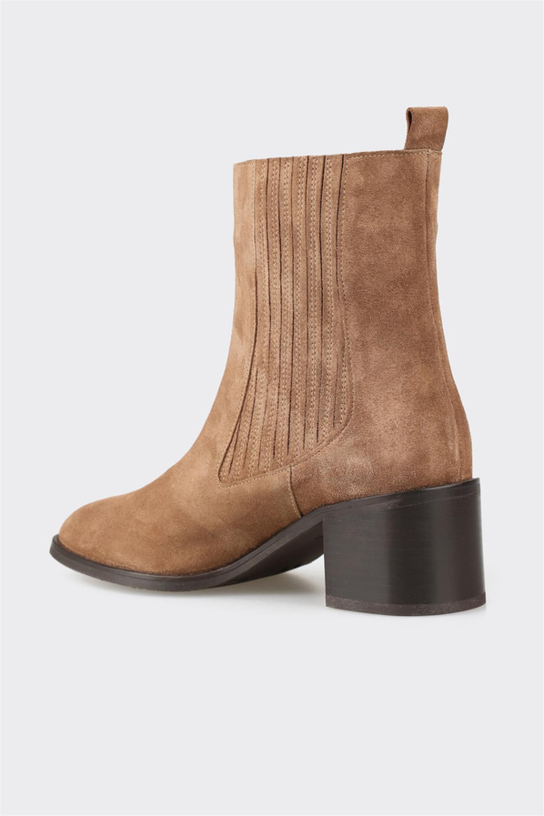 Taba deri topuklu kadın bot, rahat kullanım için - Elle Shoes