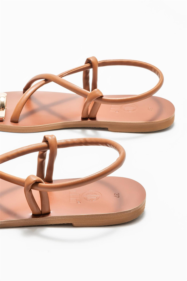 Taba deri kadın sandalet, rahat kullanım için - Elle Shoes
