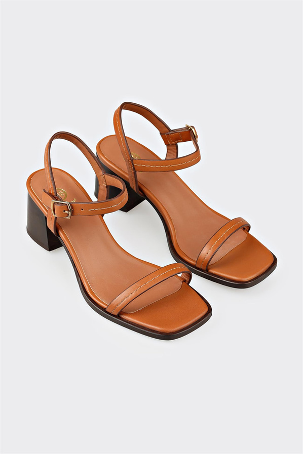 Taba deri düz kadın topuklu sandalet, rahat kullanım için - Elle Shoes