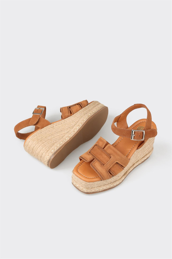 Taba deri dolgu topuklu yumuşak dokulu kadın sandalet - Elle Shoes