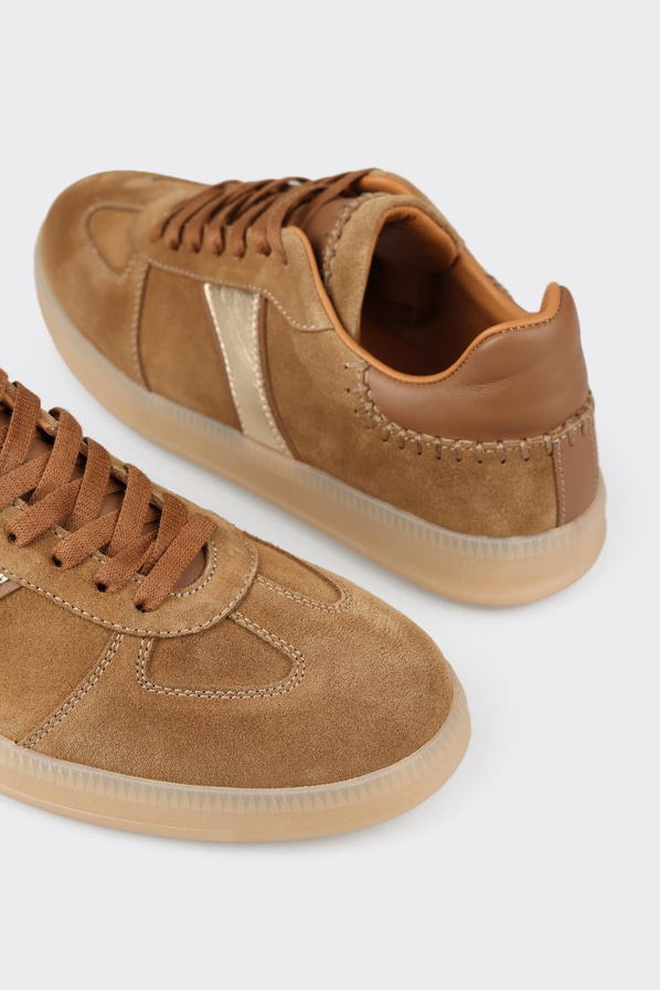 Taba deri ve süet hasır dokulu kadın sneaker, rahat kullanım için - Elle Shoes