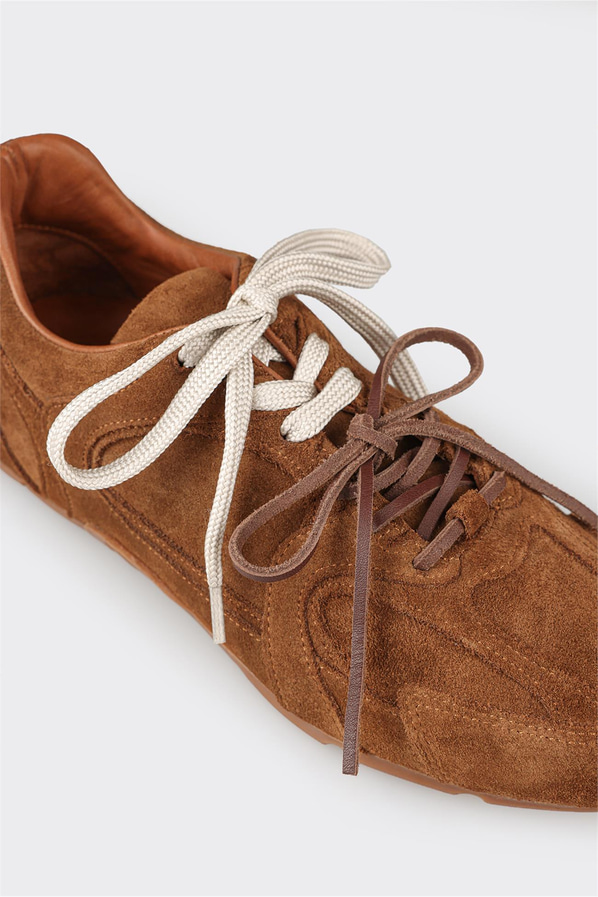 Taba deri ve süet bağcıklı kadın sneaker, rahat kullanım için - Elle Shoes
