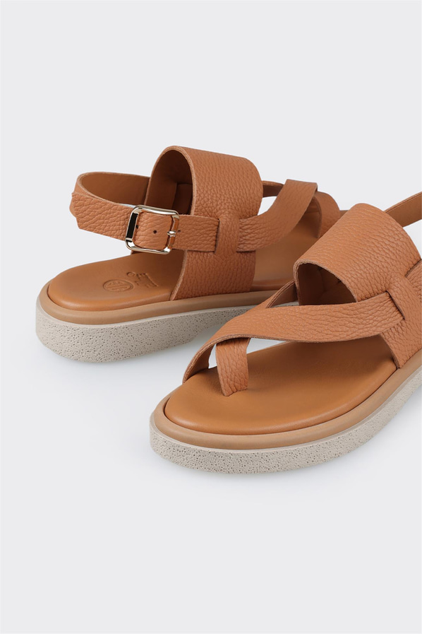 Taba deri kadın sandalet, rahat kullanım için - Elle Shoes