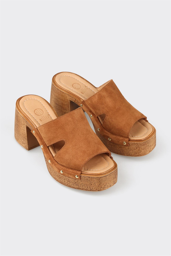 Taba deri örgü dokulu kadın topuklu terlik, rahat kullanım için - Elle Shoes
