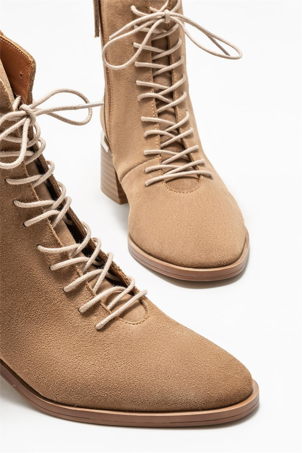 Taba deri bağcıklı kalın topuklu kadın bot, rahat kullanım için - Elle Shoes