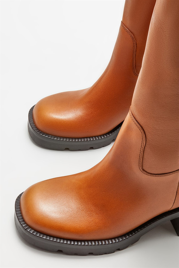 Taba deri topuklu kadın çizme - Elle Shoes