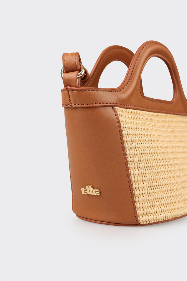 Taba düz yumuşak dokulu kadın el çantası, günlük kullanım için - Elle Shoes