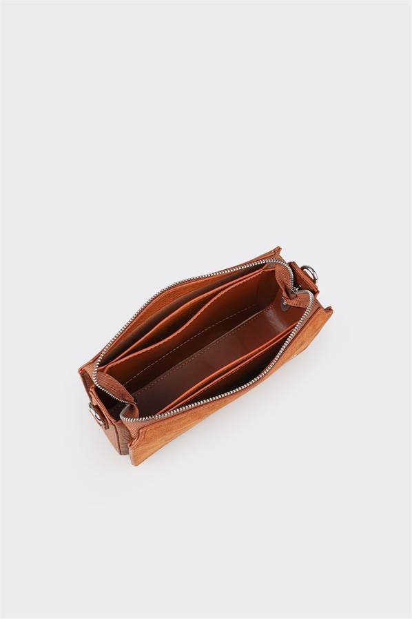 Taba düz yumuşak dokulu kadın omuz çantası - Elle Shoes