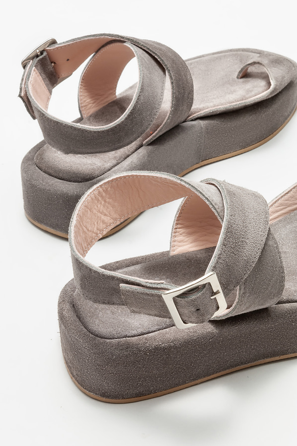 Vizon deri dolgu topuklu kadın sandalet - Elle Shoes