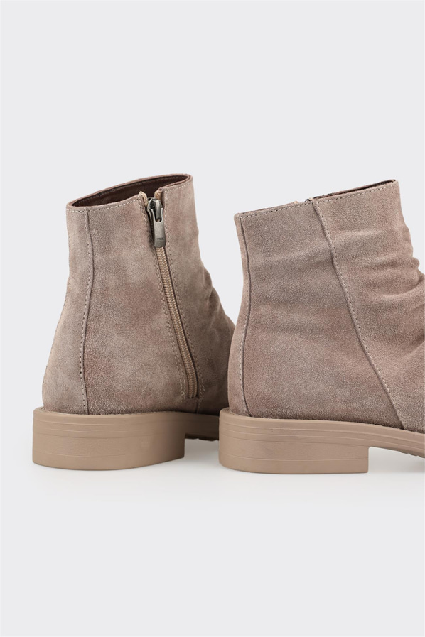 Vizon deri düz kadın bot, rahat kullanım için - Elle Shoes