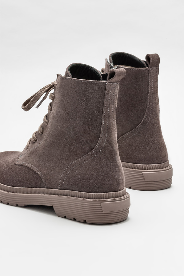Vizon deri düz kadın bot, günlük kullanım için - Elle Shoes