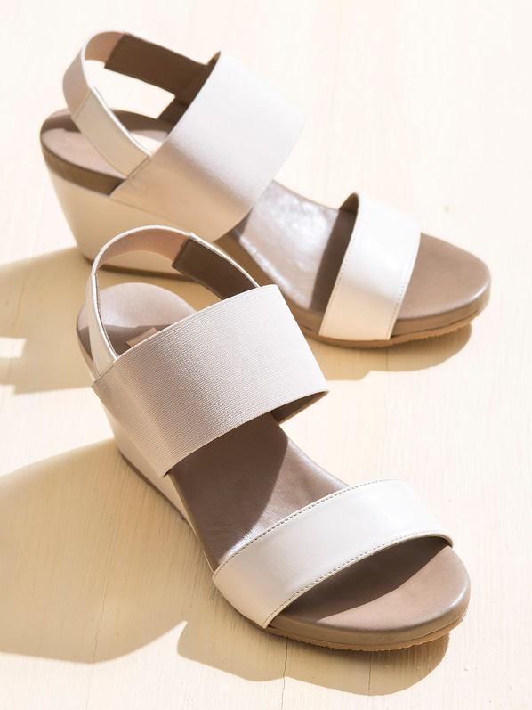 Bej dolgu topuklu kadın sandalet - Elle Shoes