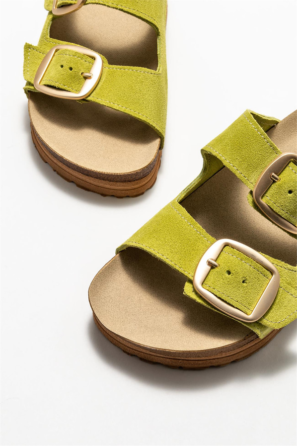 Yeşil deri simli kadın düz terlik, rahat kullanım için - Elle Shoes