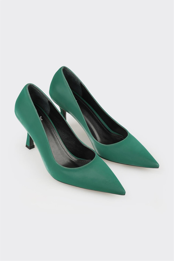 Yeşil Kadın Stiletto