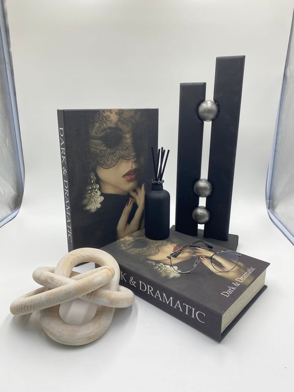 Dark & Dramatic Dekoratif Kitap KutuDekoratif Kitap KutularTablolife