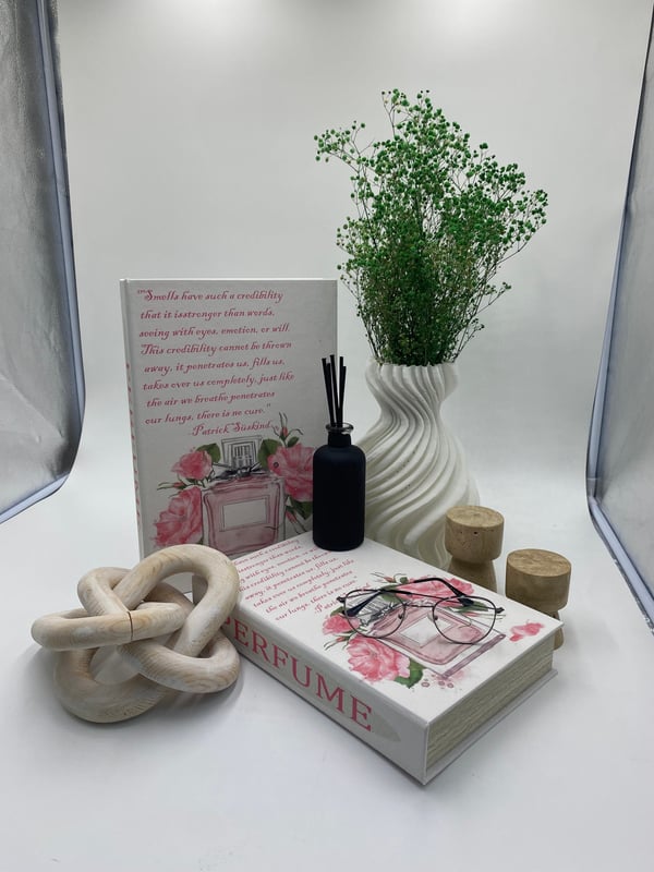 Perfume Dekoratif Kitap KutuDekoratif Kitap KutularTablolife