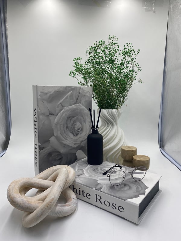 White Rose 3 Dekoratif Kitap KutuDekoratif Kitap KutularTablolife