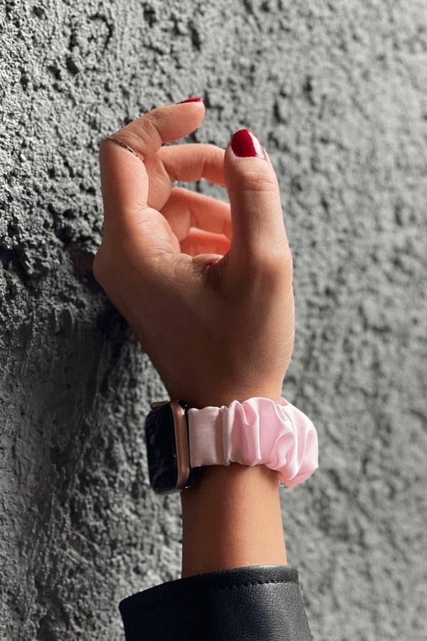 Scrunchie Apple Watch Band Pink Silk